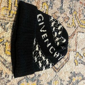 Givenchy Monochrome Logo Beanie